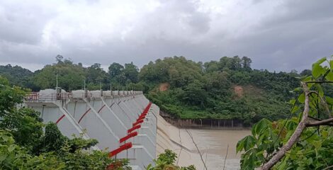 কাপ্তাই লেকের ১৬ জলকপাট খুলে দিয়ে ফের পানি নিষ্কাশন