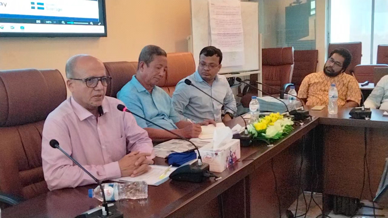 সাংবাদিকদের রাজনৈতিকভাবে হেনস্তা ও হাতিয়ার হিসেবে ব্যবহার বন্ধ করতে হবে: আইয়ুব ভূঁইয়া