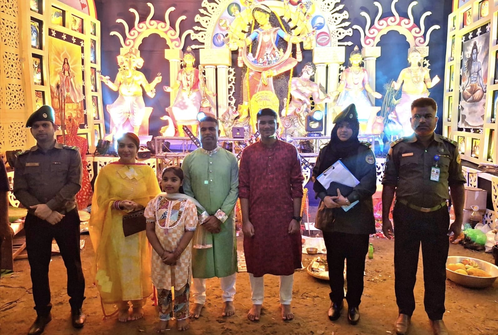 ঈদগাঁওয়ে পূজামণ্ডপ পরিদর্শনে আনসার-ভিডিপি কর্মকর্তা