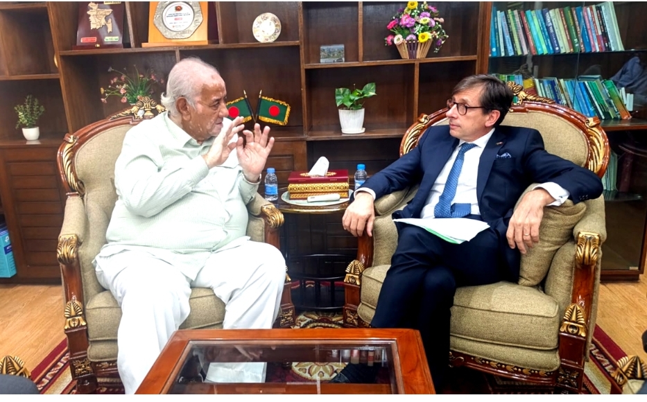 পার্বত্যাঞ্চলের উন্নয়নে বর্তমান সরকার কাজ করে যাচ্ছে—-পার্বত্যমন্ত্রী