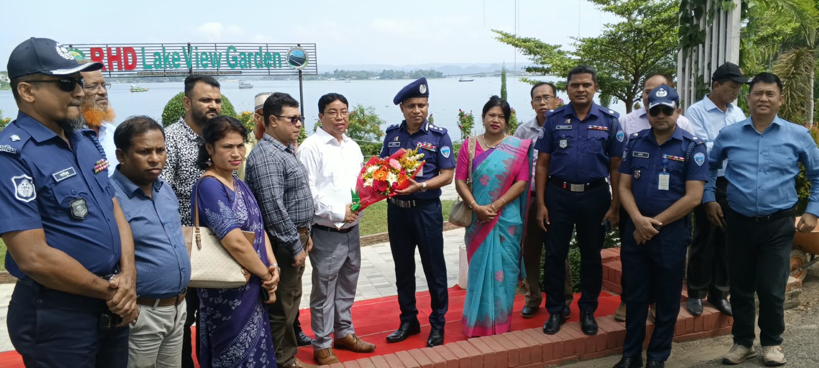 রাঙামাটির ফিসারী বাঁধে লেক ভিউ গার্ডেনে পুলিশ বক্সের উদ্বোধন