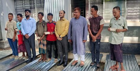 বিলাইছড়ির ধুপপানি এলাকায় অসহায় পরিবারের পাশে মানবিক ইউএনও অভি দাশ