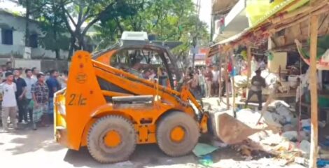 উচ্ছেদ অভিযানে দখলমুক্ত হলো চকরিয়া পৌর শহরের ফুটপাত ও ফুটপাত,জনমনে স্বস্তি