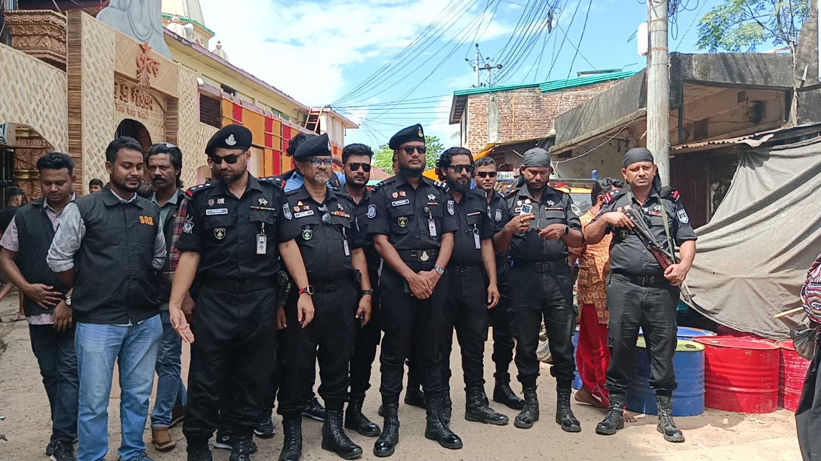 রাঙামাটিতে দুর্গপুজা মন্ডপে আইনশৃঙ্খলা সংক্রান্ত বিষয়ে পরিদর্শন করেন এসআরবি-৭চট্টগ্রাম