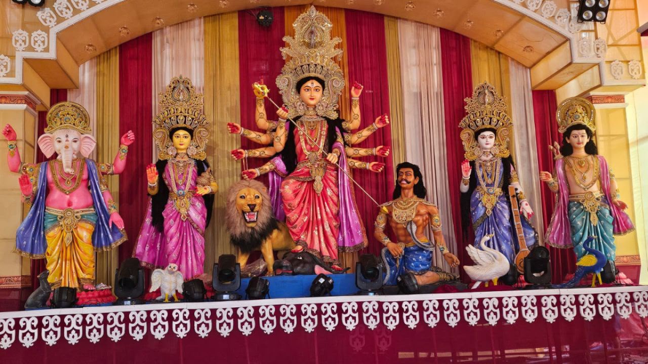 নানান আয়োজনের মধ্য দিয়ে বান্দরবানে শারদীয় দুর্গাপূজার উৎসব শুরু