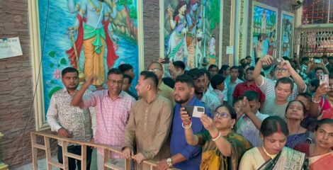 রাঙামাটিতে বিভিন্ন পূজামণ্ডপ পরিদর্শনে হাবীব আজম 