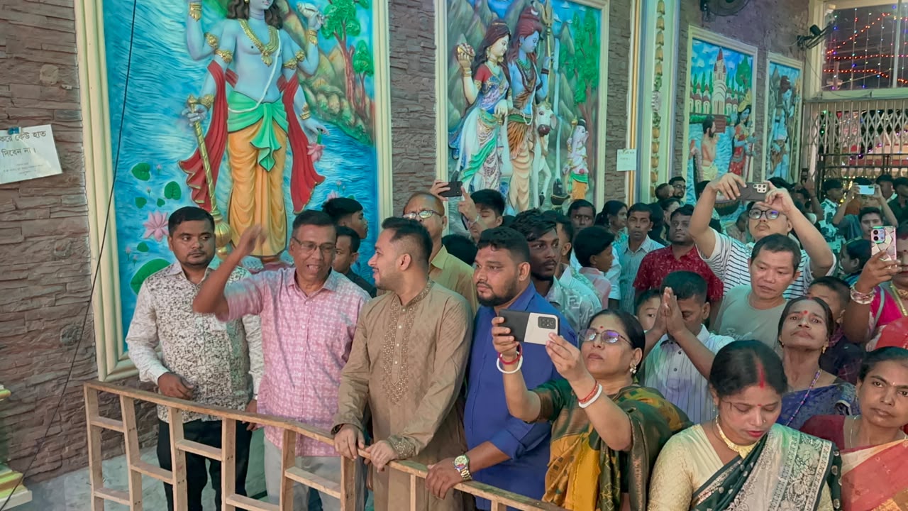 রাঙামাটিতে বিভিন্ন পূজামণ্ডপ পরিদর্শনে হাবীব আজম 